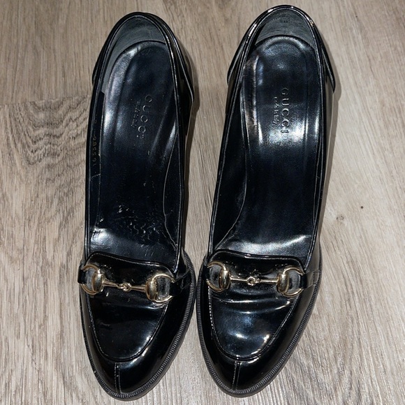 GUCCI BLACK PATENT LEATHER ROUND TOE PUMPS WITH SILVER HORSE-BIT BUCKLE 6.5 - Picture 9 of 10